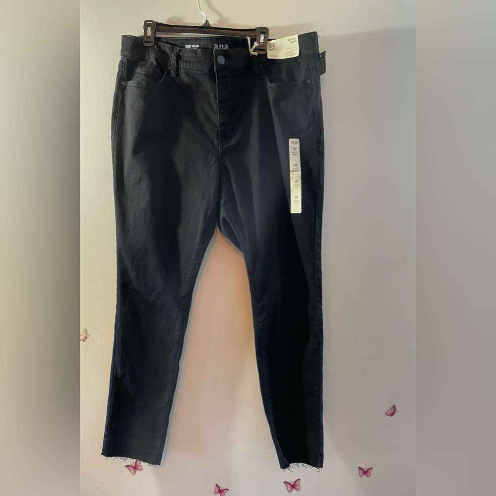 NWT a.n.a 18W High-Rise Skinny Raw Hem Black Jeans Plus Size